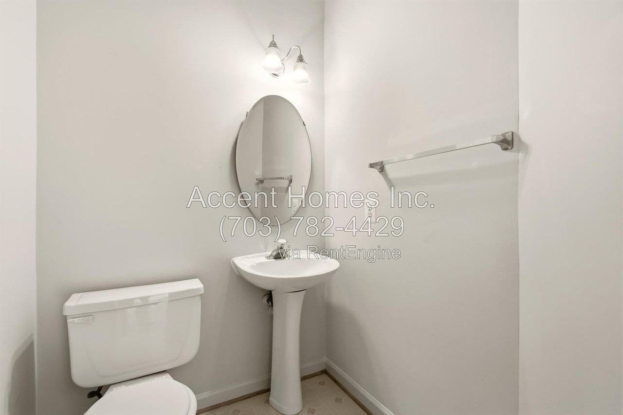 6514 Osprey Point Ln - Photo 6 of 34