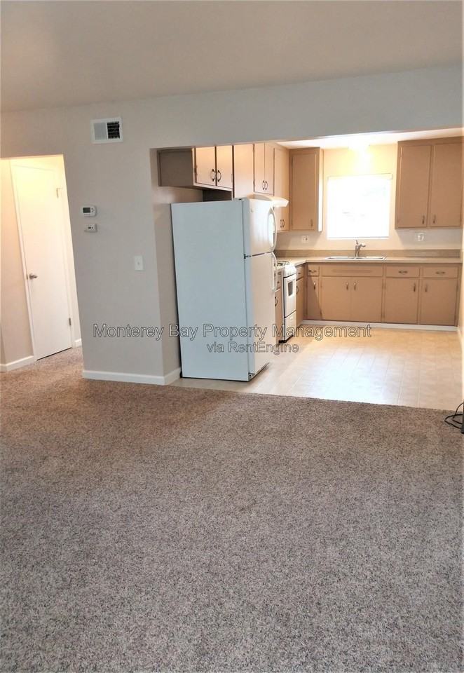 1113 4th St #A - Photo 4 of 13