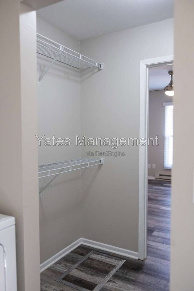 1121 E Lincoln St - Photo 3 of 12