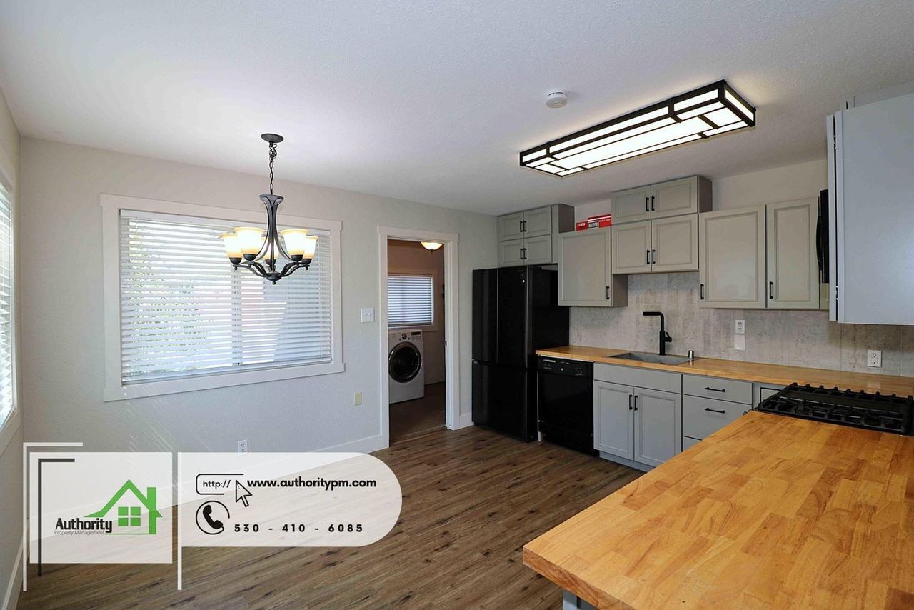 3457 Charles St - Photo 7 of 29