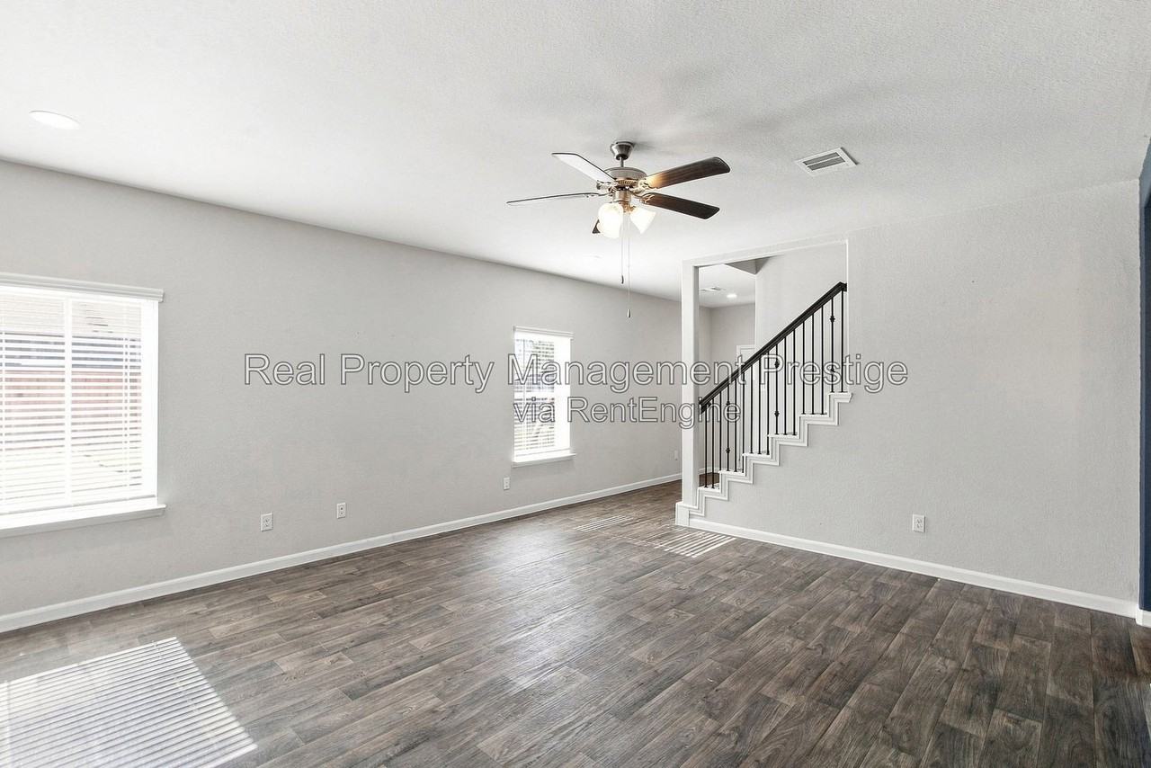 13025 Dancing Reed Dr - Photo 2 of 15