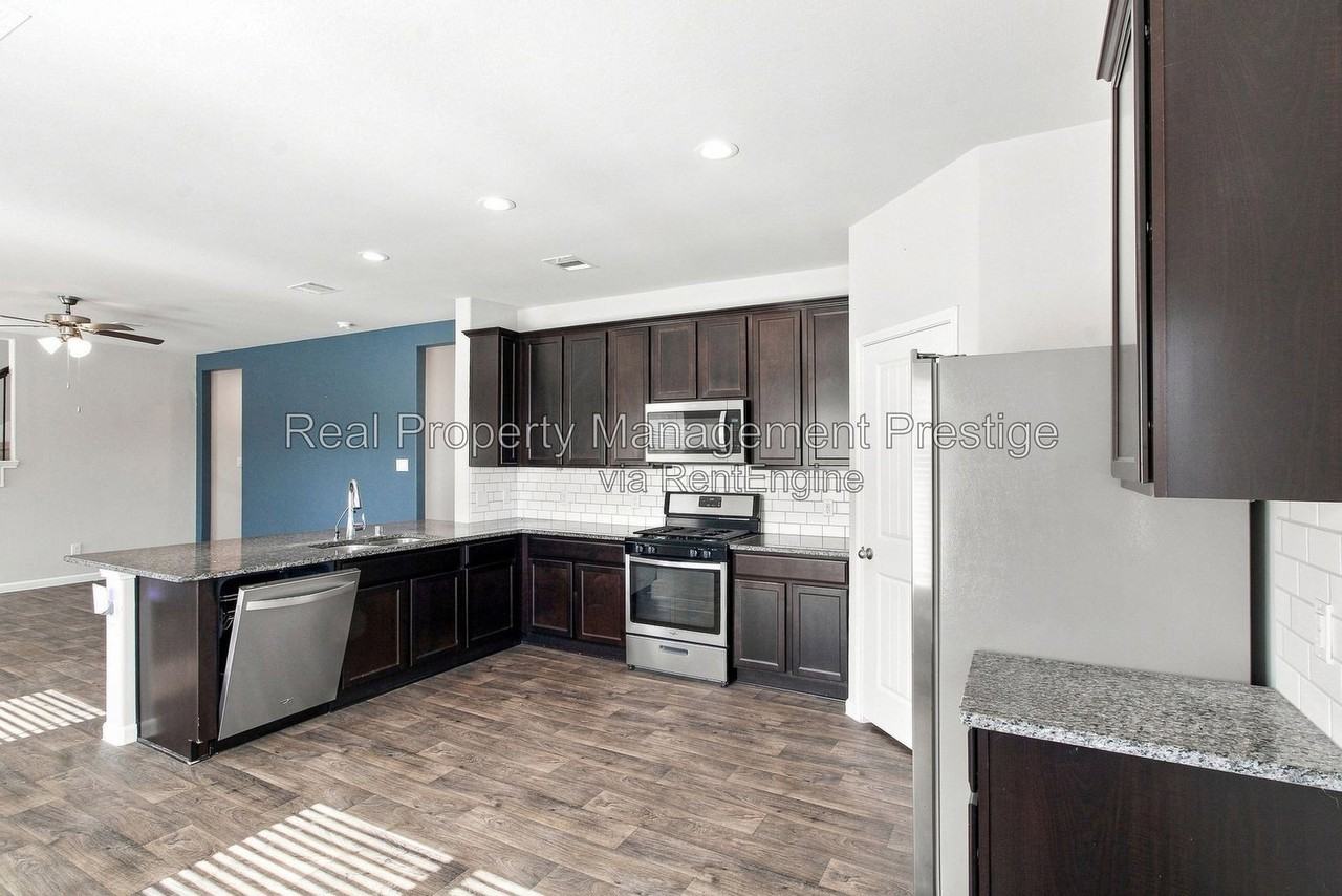 13025 Dancing Reed Dr - Photo 3 of 15