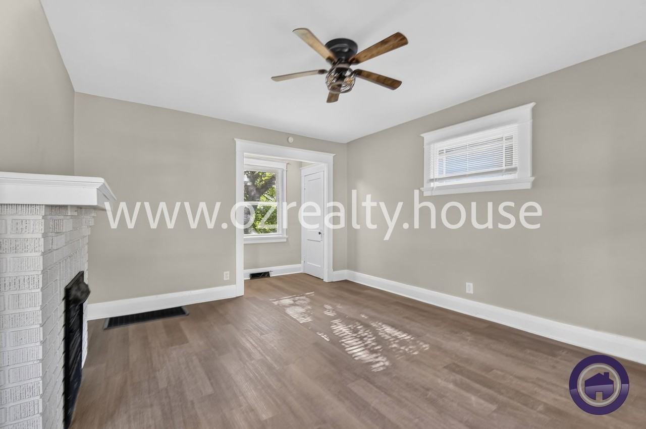 2322 Upton Ave - Photo 3 of 18