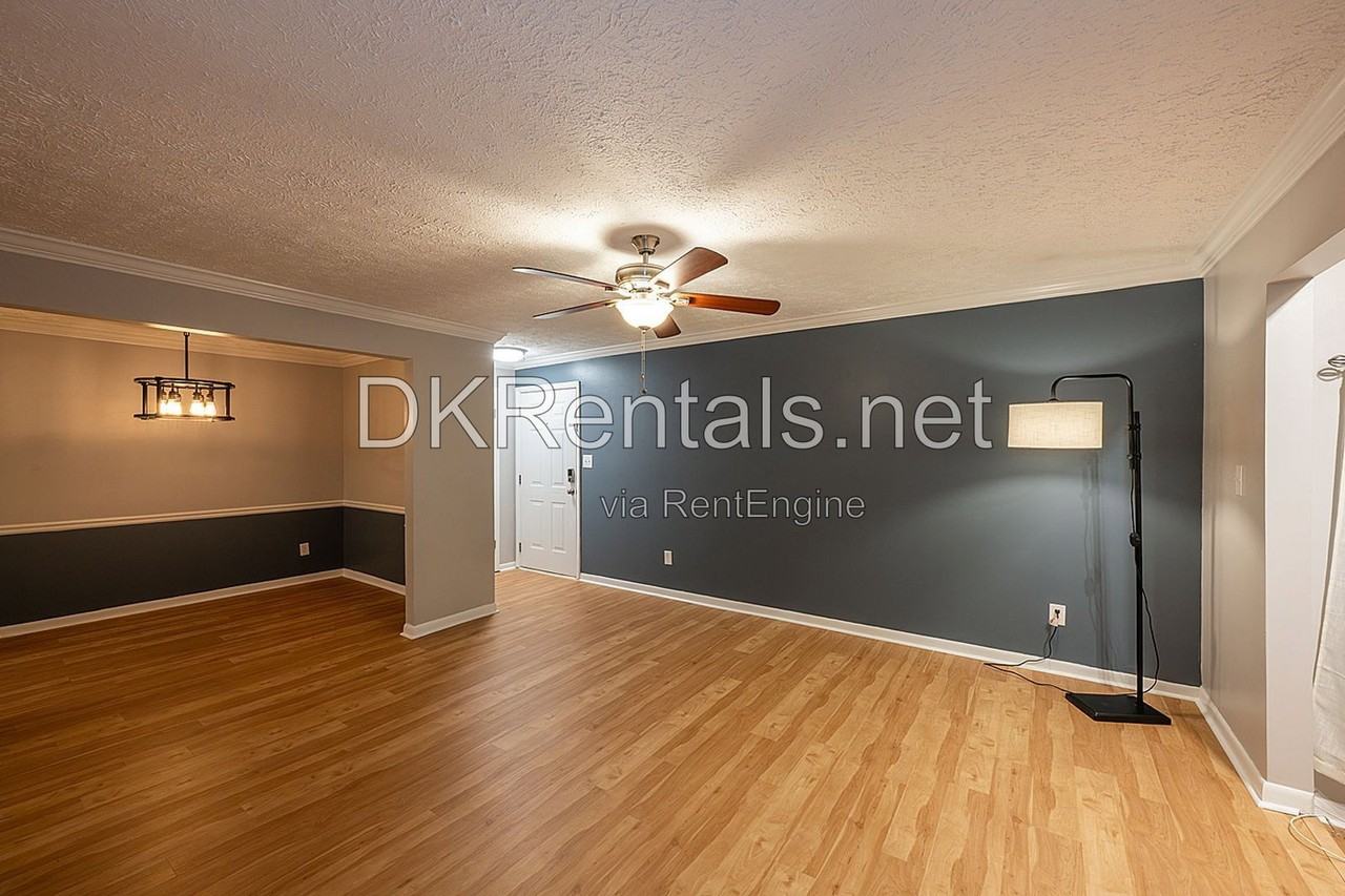 5143 Roswell Rd Ne #9 - Photo 5 of 20