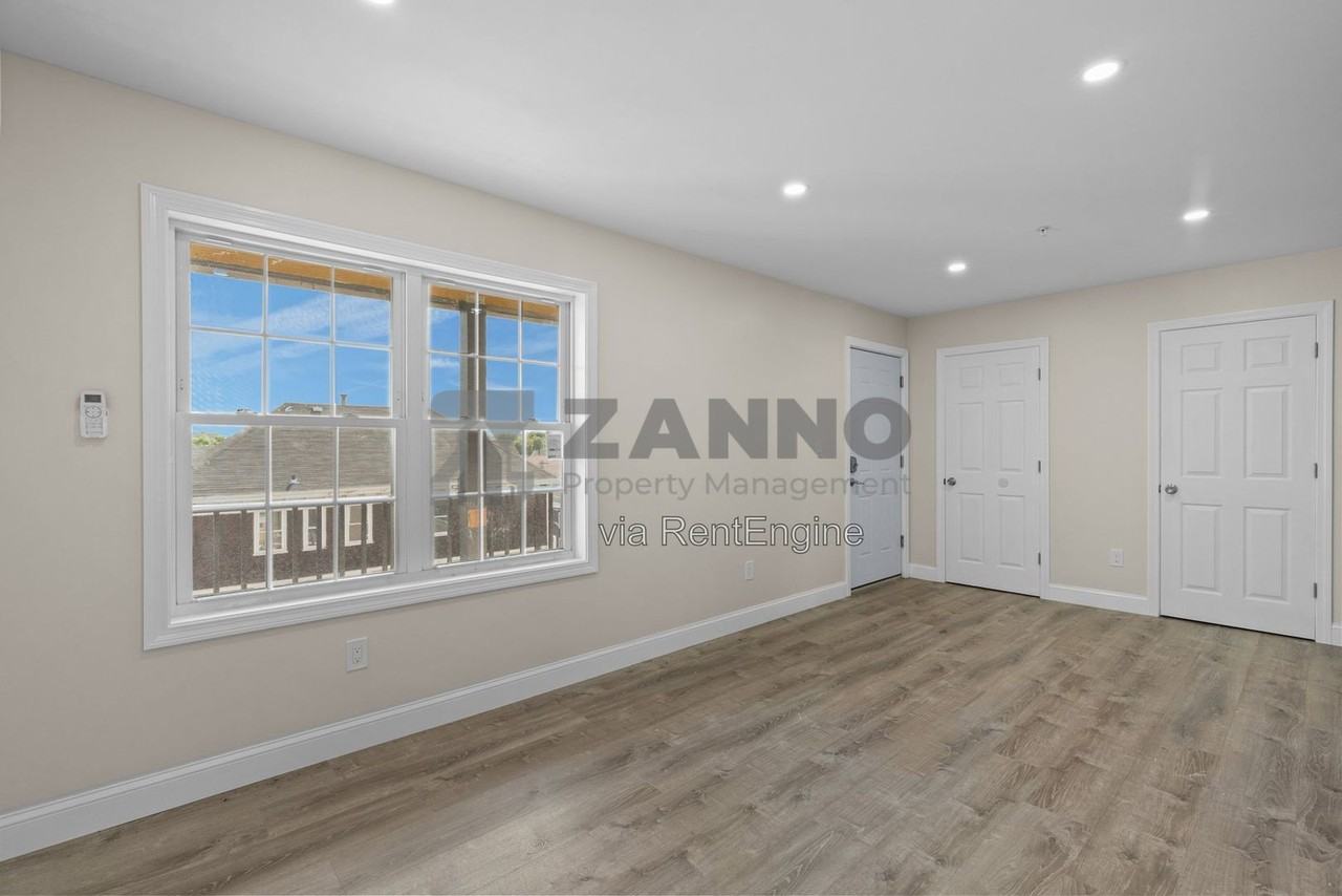 547 Chalkstone Ave #11 - Photo 6 of 19