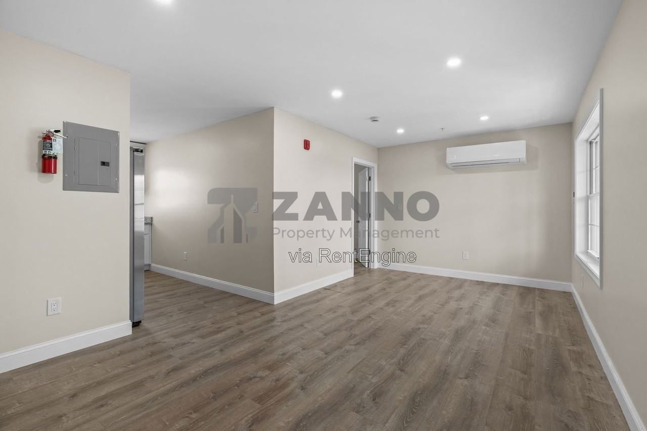 547 Chalkstone Ave #11 - Photo 7 of 19