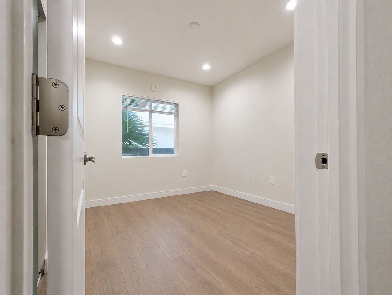 14411 Vanowen St #212 - Photo 4 of 19