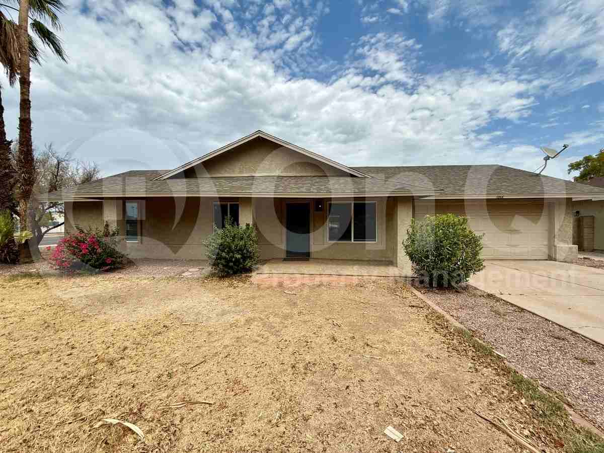 1266 W Mendoza Ave