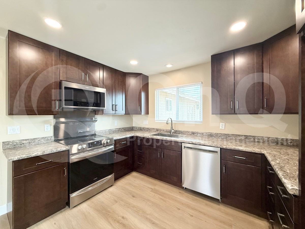 1266 W Mendoza Ave - Photo 6 of 20