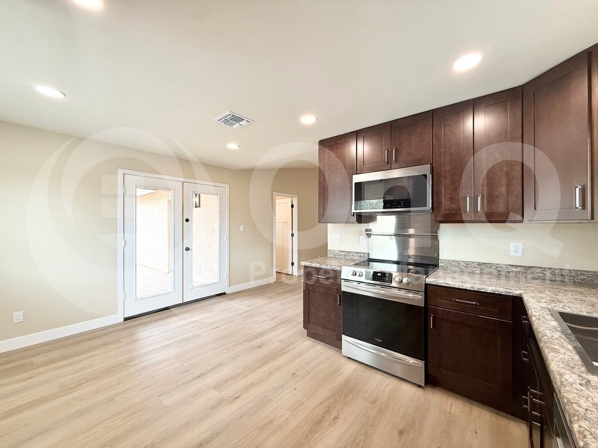 1266 W Mendoza Ave - Photo 7 of 20