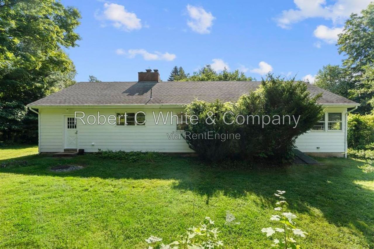851 Ward Ln - Photo 3 of 28