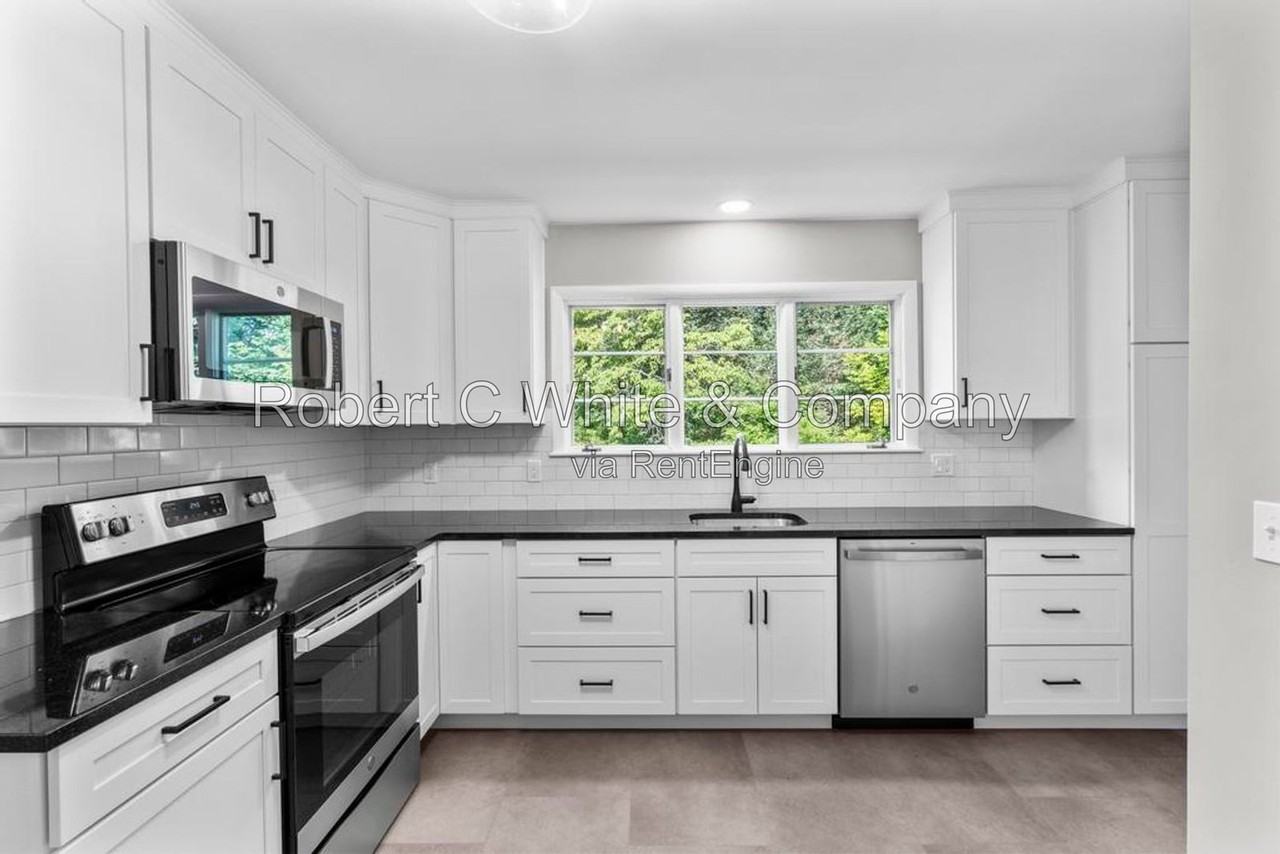 851 Ward Ln - Photo 6 of 28