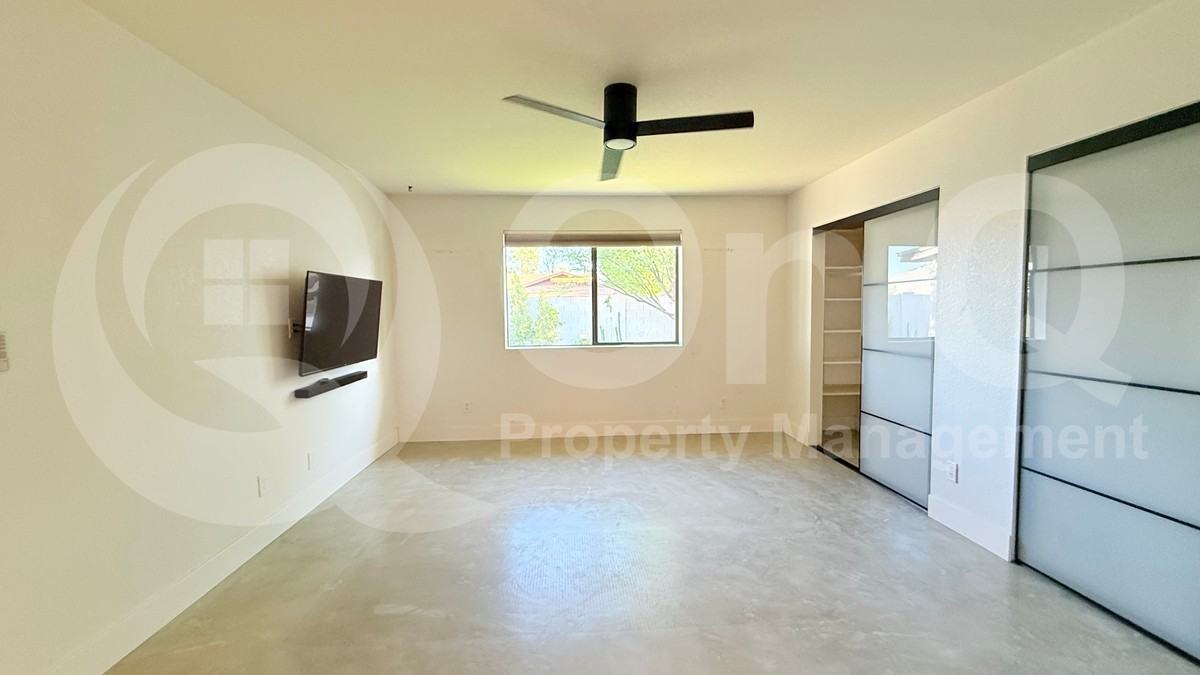 1222 W 13th St - Photo 6 of 19