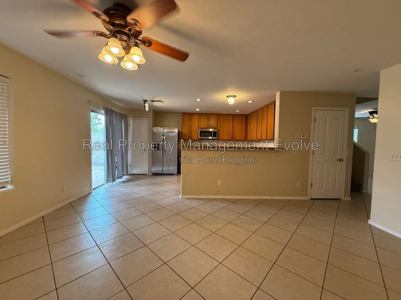 25824 W Burgess Ln - Photo 7 of 36