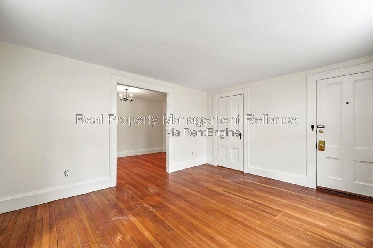 16 Winthrop St #1 - Photo 4 of 19