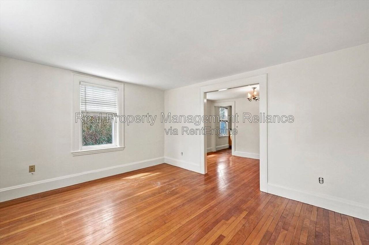 16 Winthrop St #1 - Photo 5 of 19