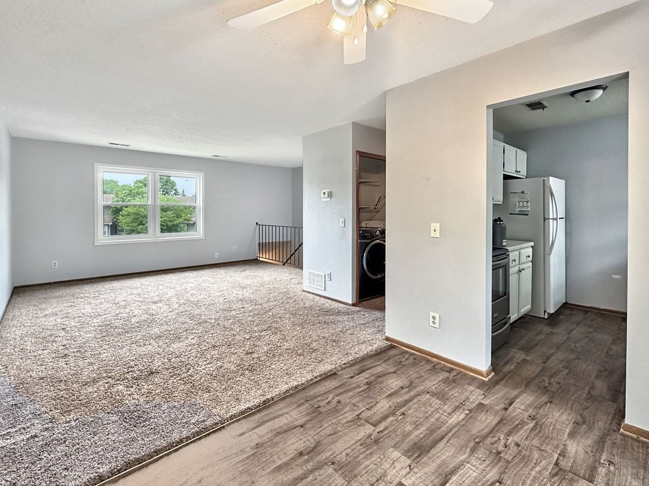 3344 Berwood Ct W - Photo 4 of 18