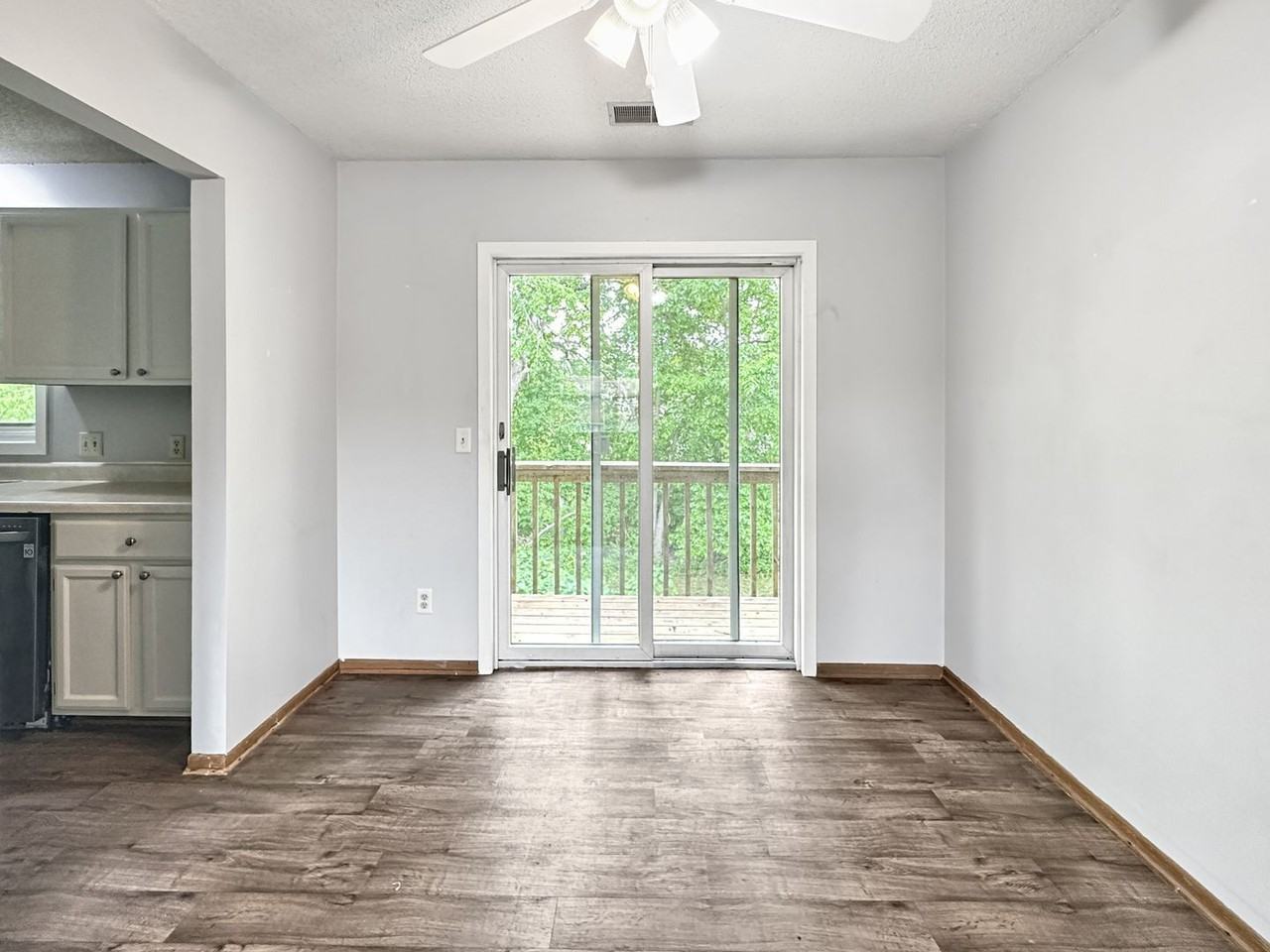 3344 Berwood Ct W - Photo 5 of 18