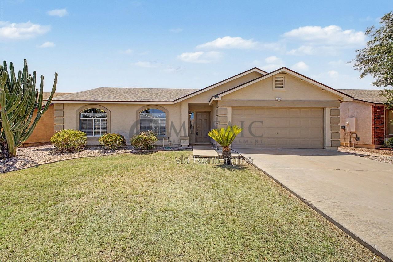 2049 E San Tan Ct
