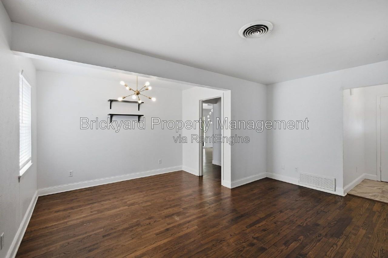 4126 Justice Ln - Photo 6 of 31