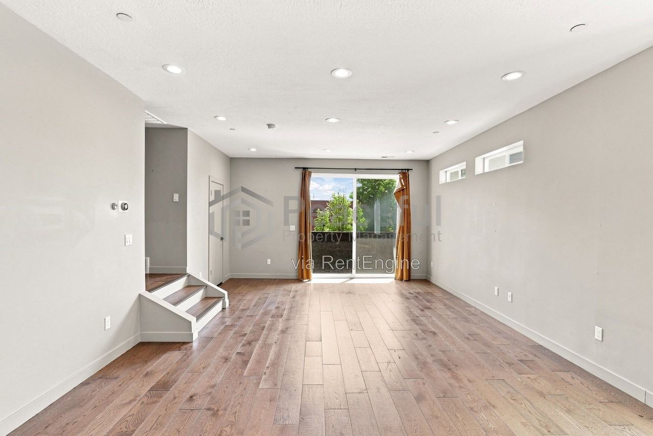 832 S West Temple - Photo 4 of 22