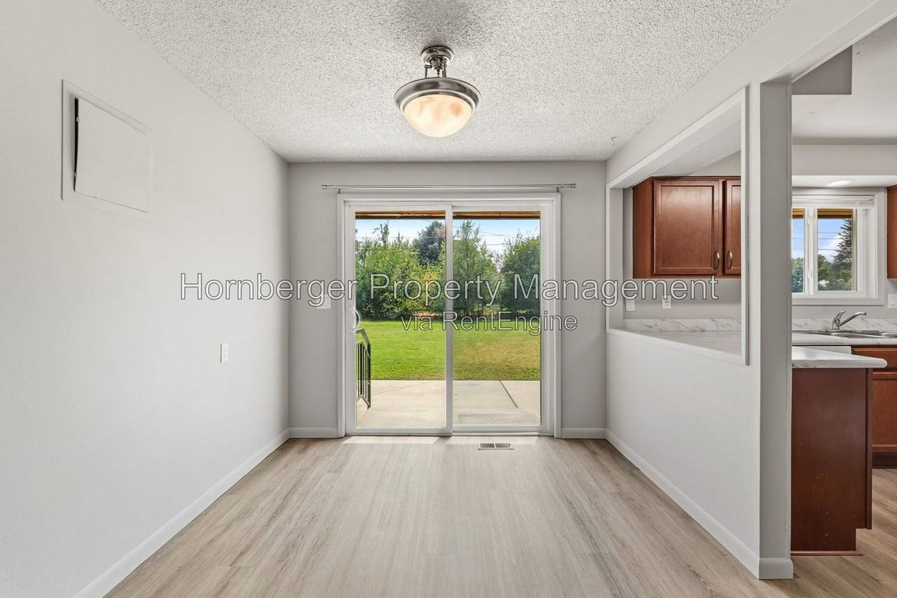 13604 E 5th Ave - Photo 4 of 28