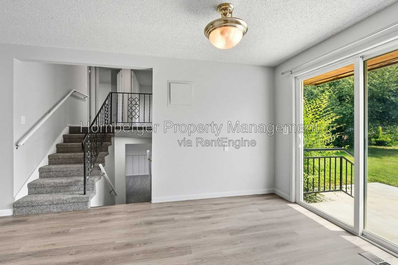 13604 E 5th Ave - Photo 7 of 28