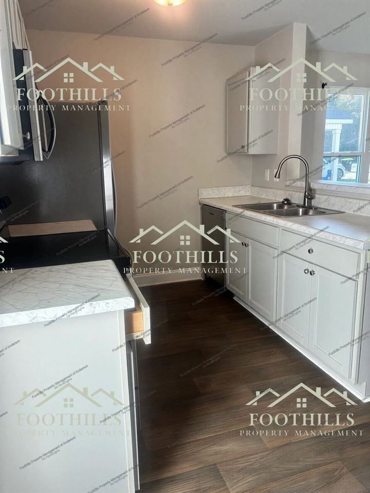 104 David St #B - Photo 5 of 16