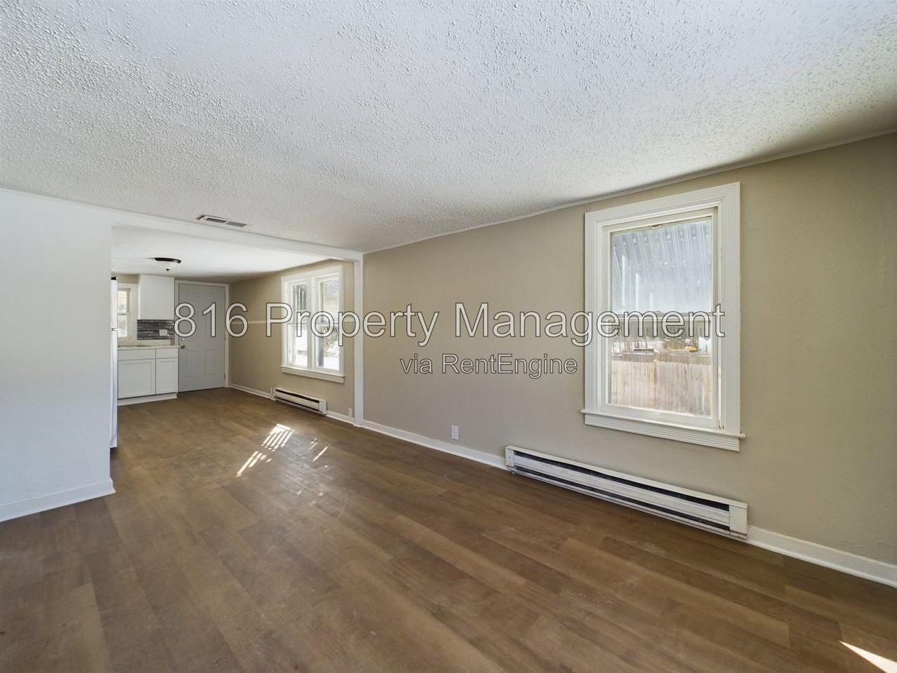 1013 W South Ave #2 - Photo 3 of 12
