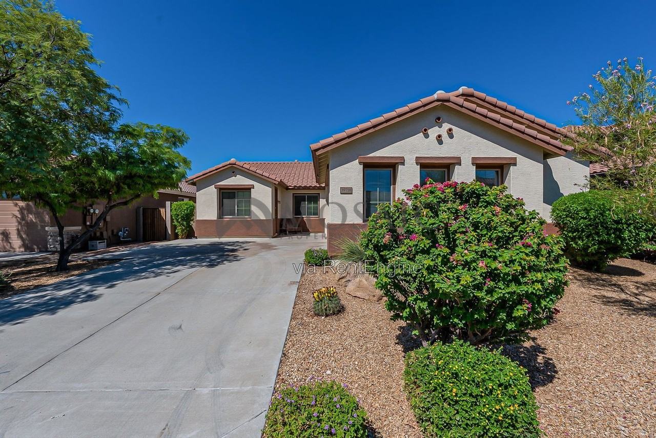 39718 N Rolling Green Way