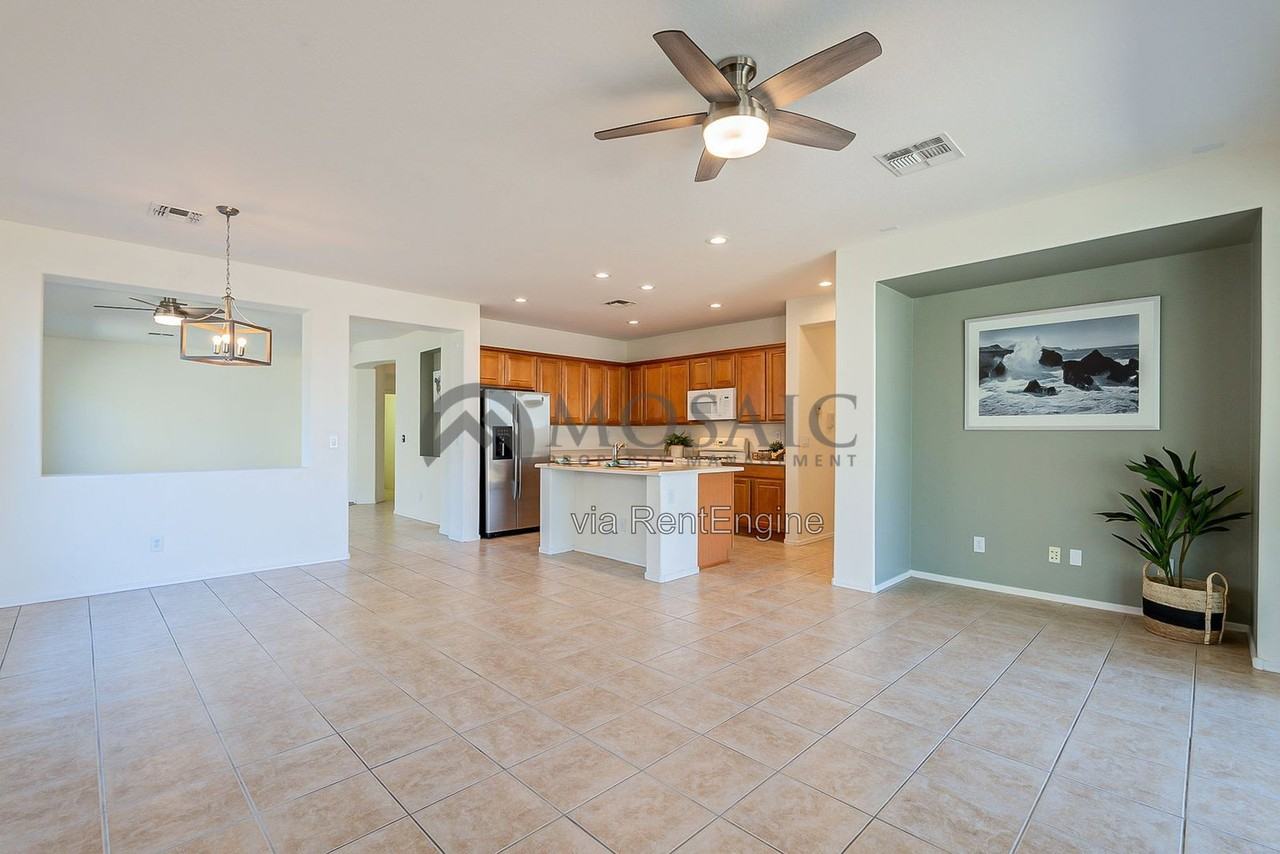 39718 N Rolling Green Way - Photo 7 of 29