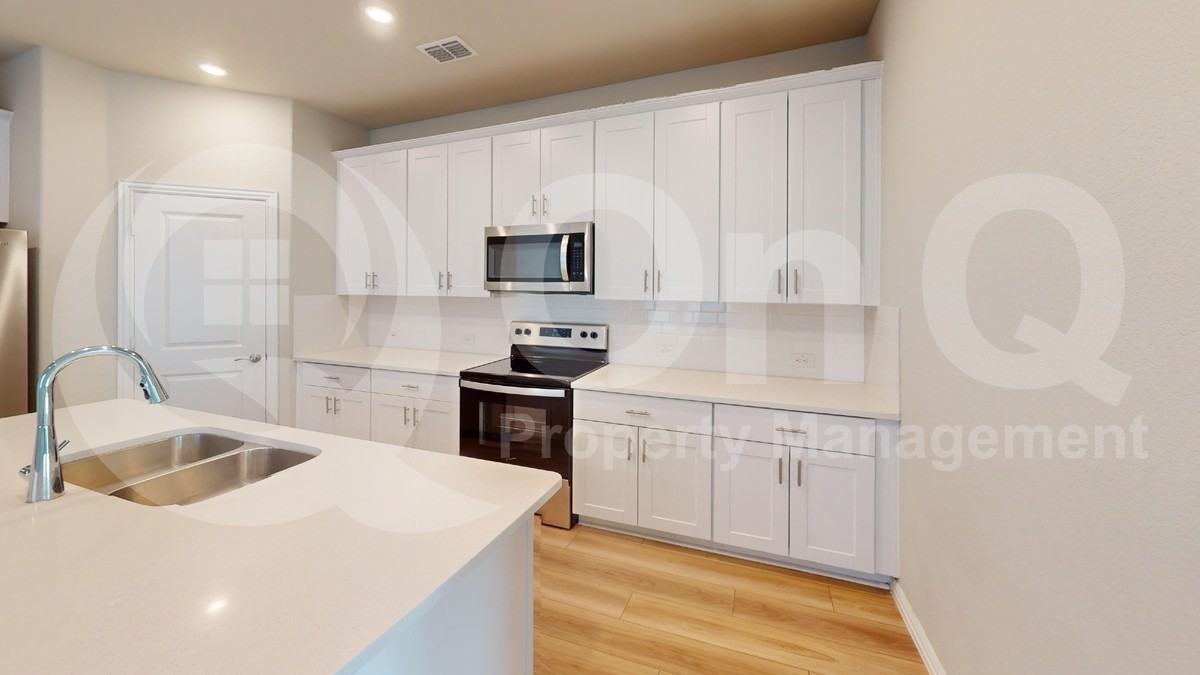 1508 Lannon Ln - Photo 4 of 25