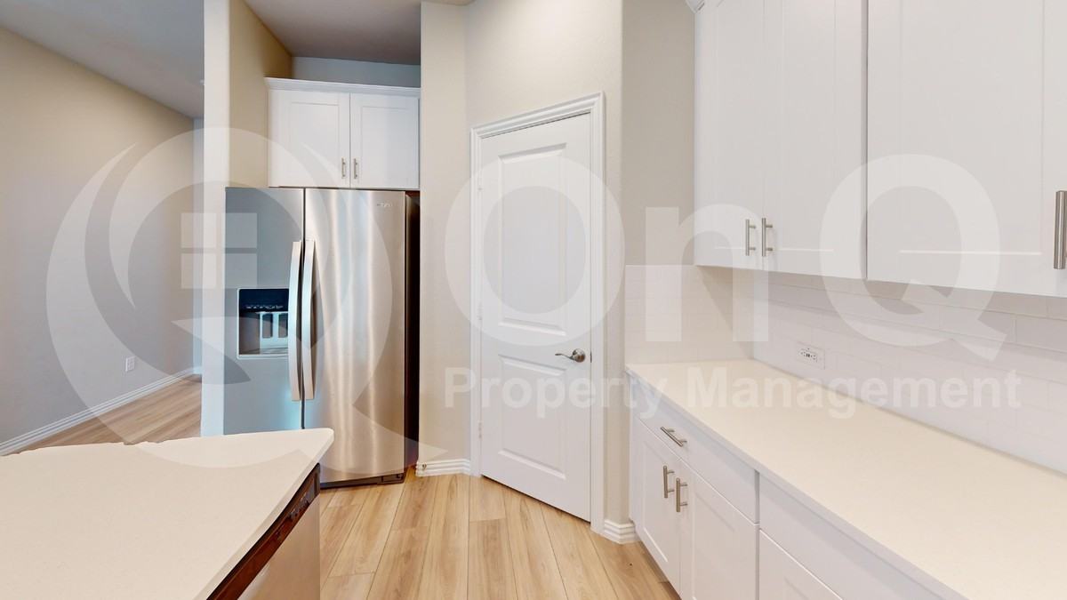 1508 Lannon Ln - Photo 5 of 25