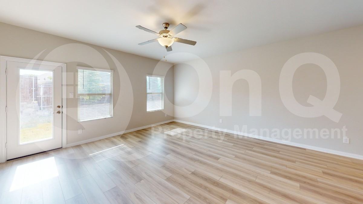 1508 Lannon Ln - Photo 6 of 25