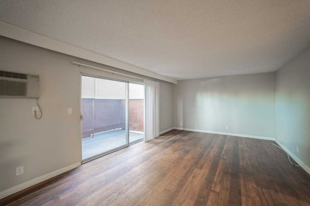 5737 College Ave #10 - Photo 3 of 12