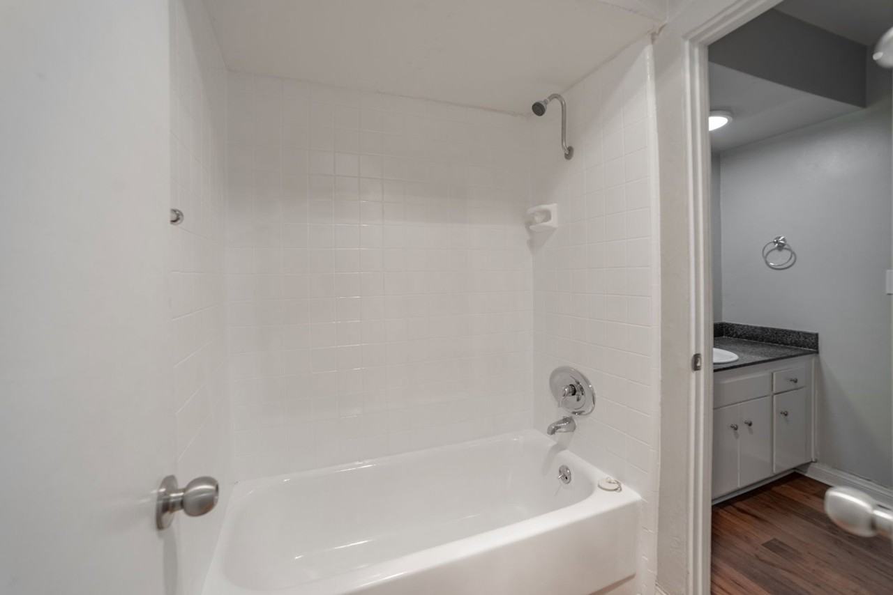 5737 College Ave #10 - Photo 6 of 12
