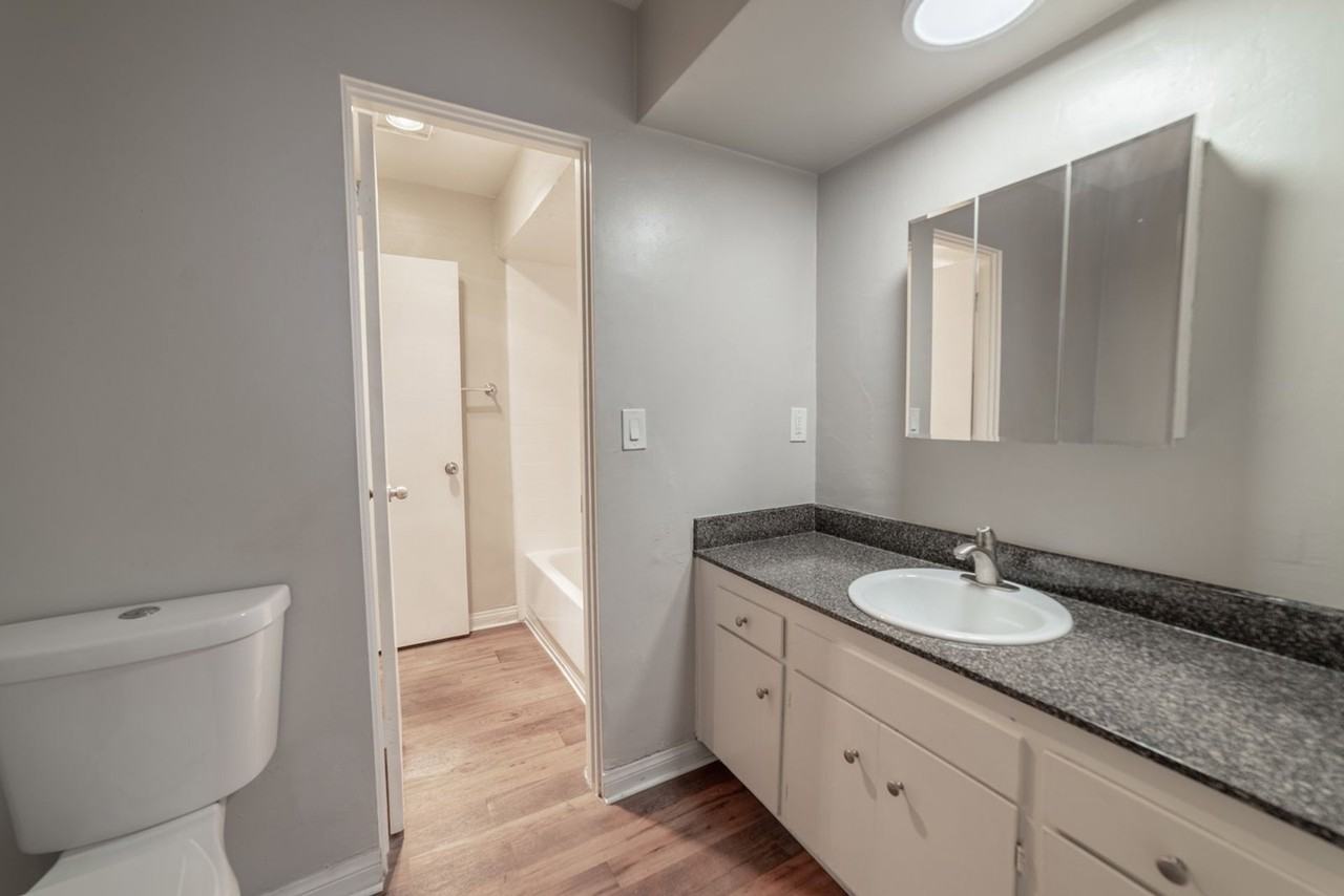 5737 College Ave #10 - Photo 7 of 12
