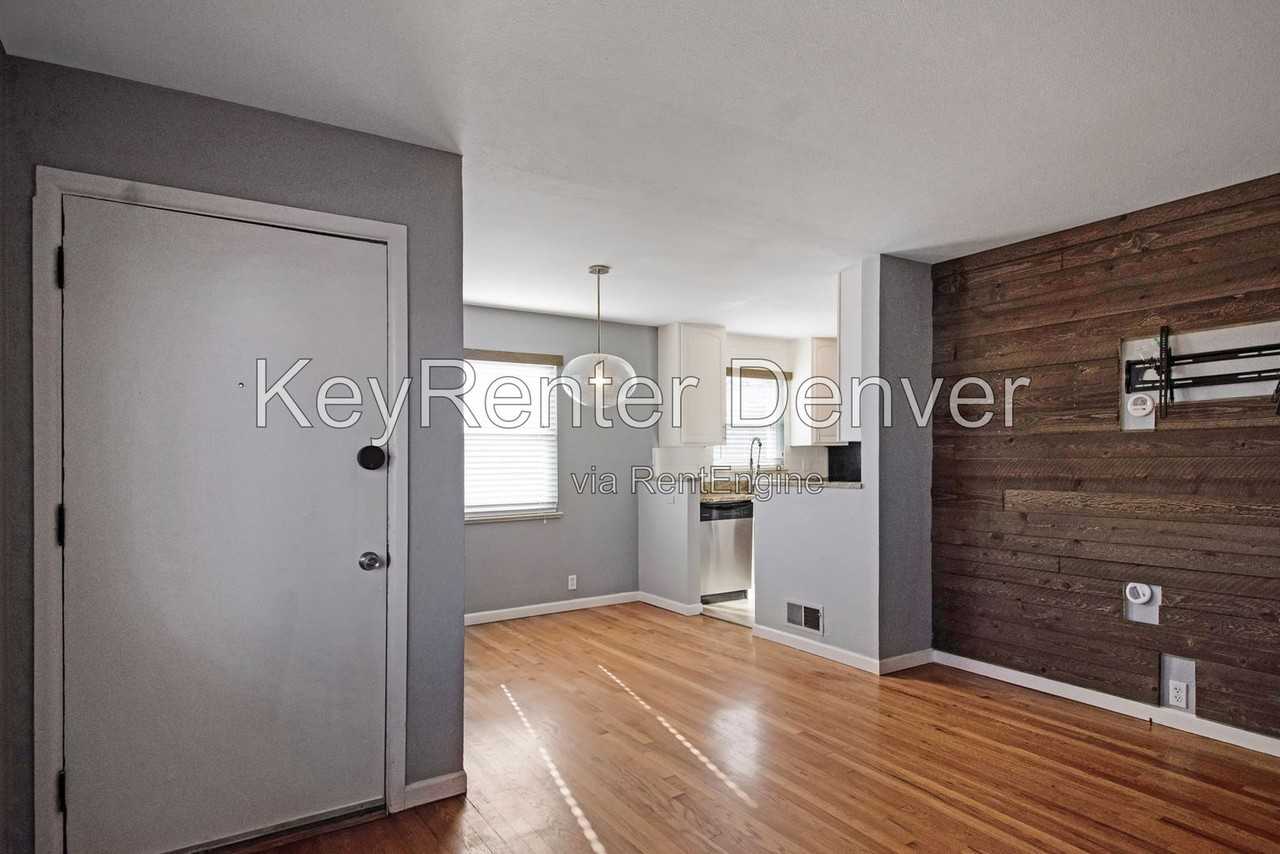 3473 S Fairfax St - Photo 4 of 25