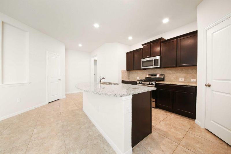 14002 Madrigal Ln - Photo 5 of 50