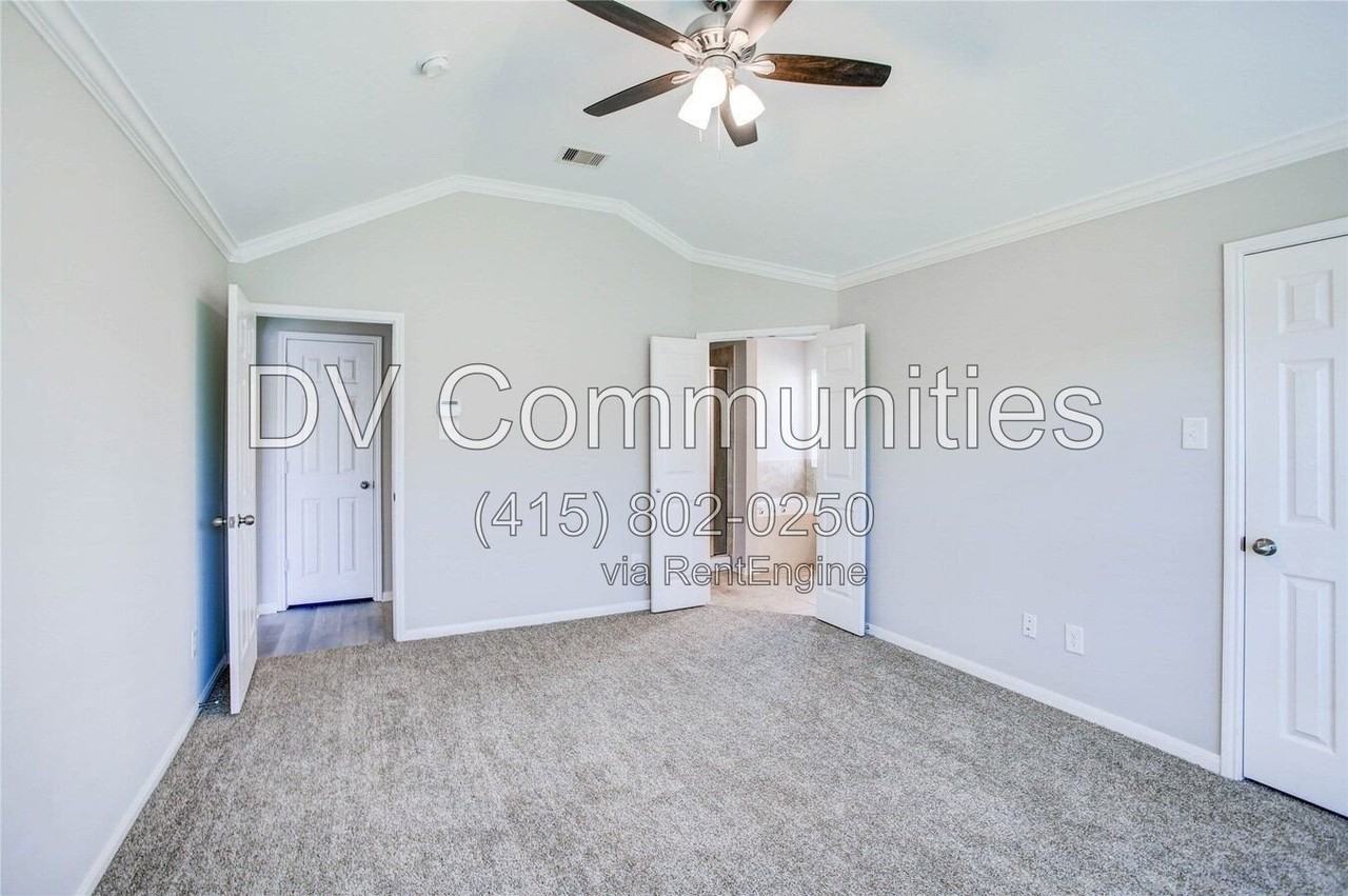 139 Long Canyon Ln - Photo 2 of 11