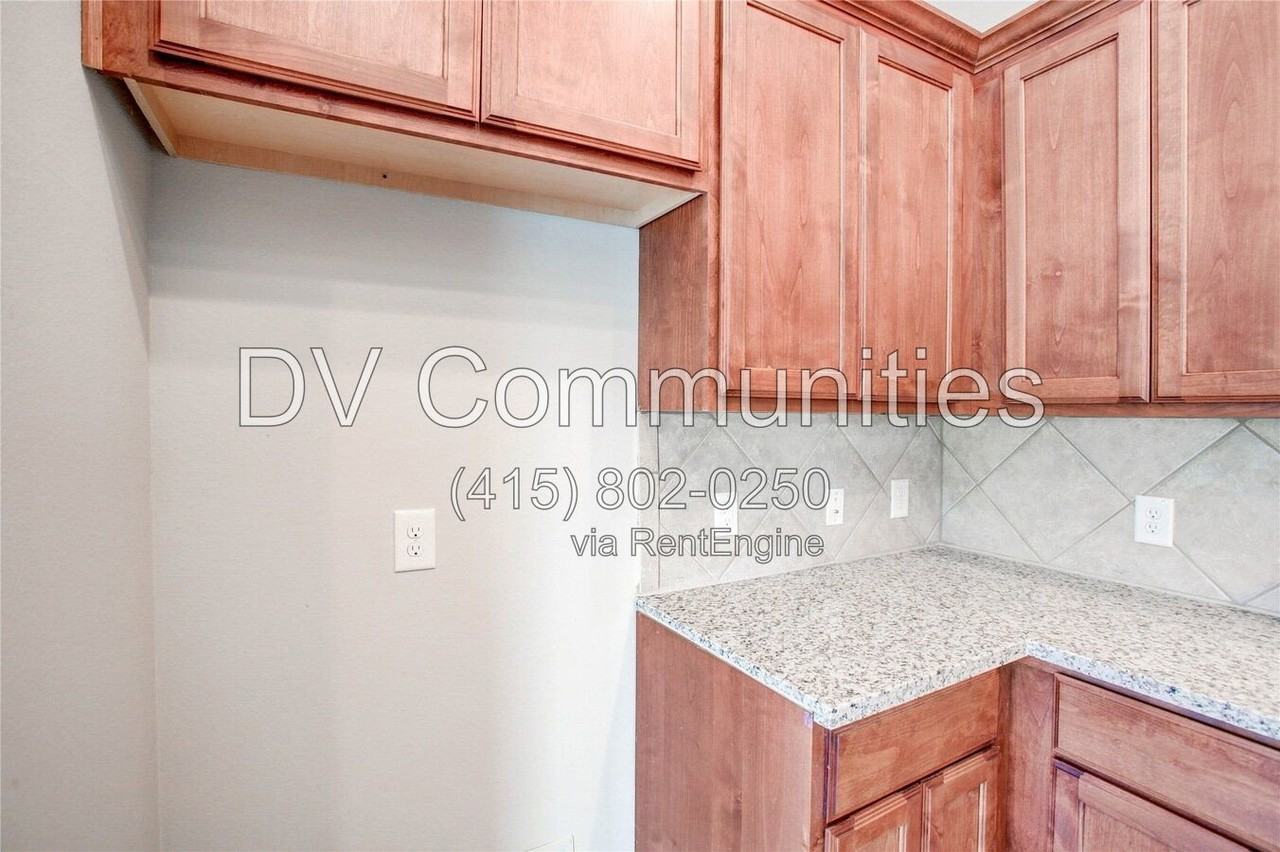 139 Long Canyon Ln - Photo 4 of 11
