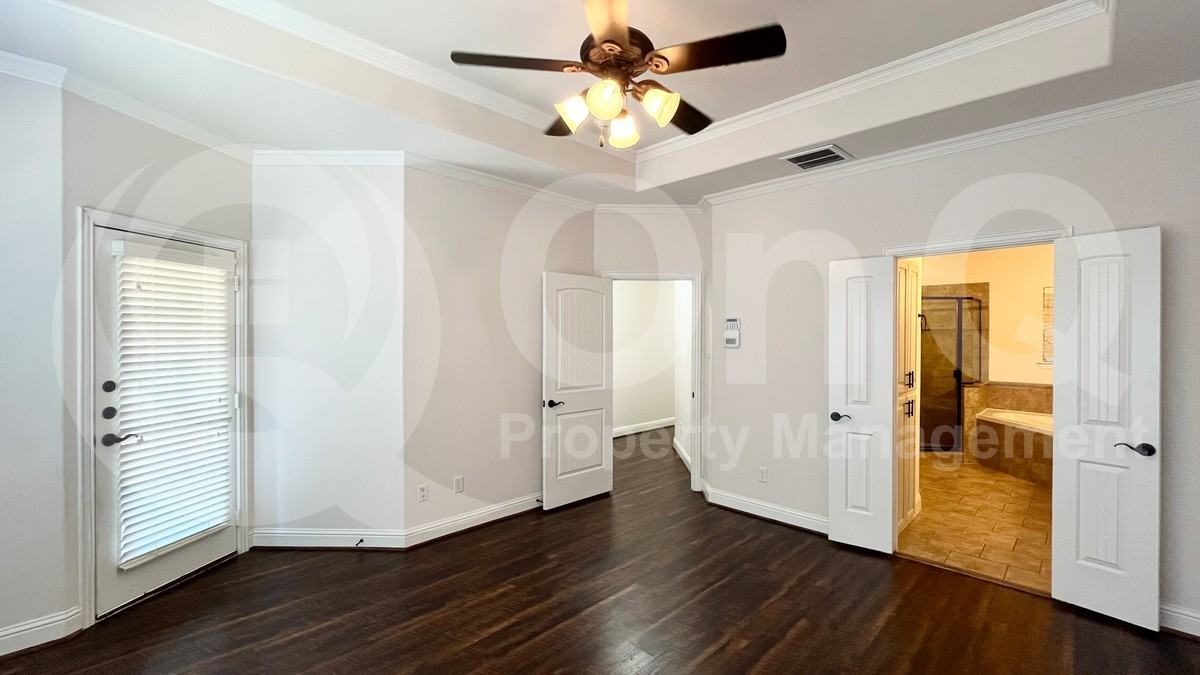 2209 Kirby St - Photo 7 of 20