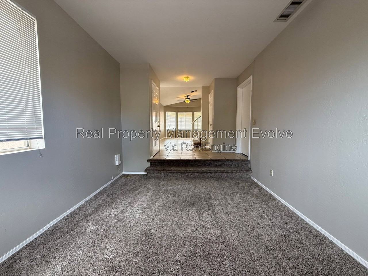 3725 E Taro Ln - Photo 5 of 30