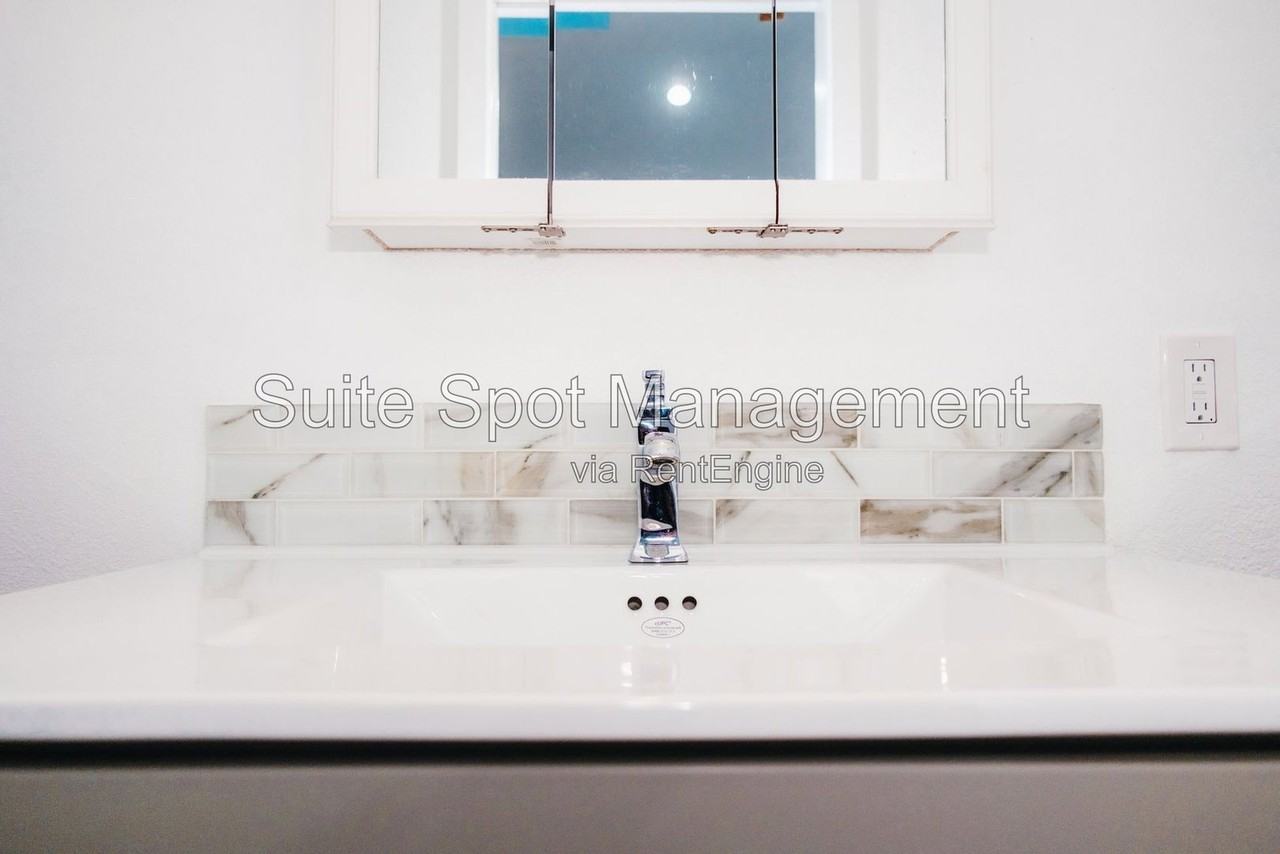 1409 Jefferson Ave #B1 - Photo 4 of 28