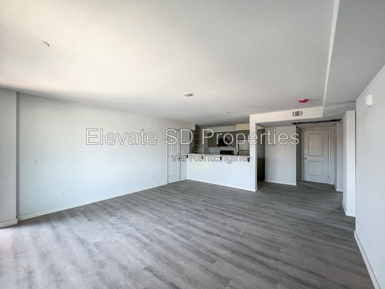 1819 E 9th St #105 - Photo 3 of 17