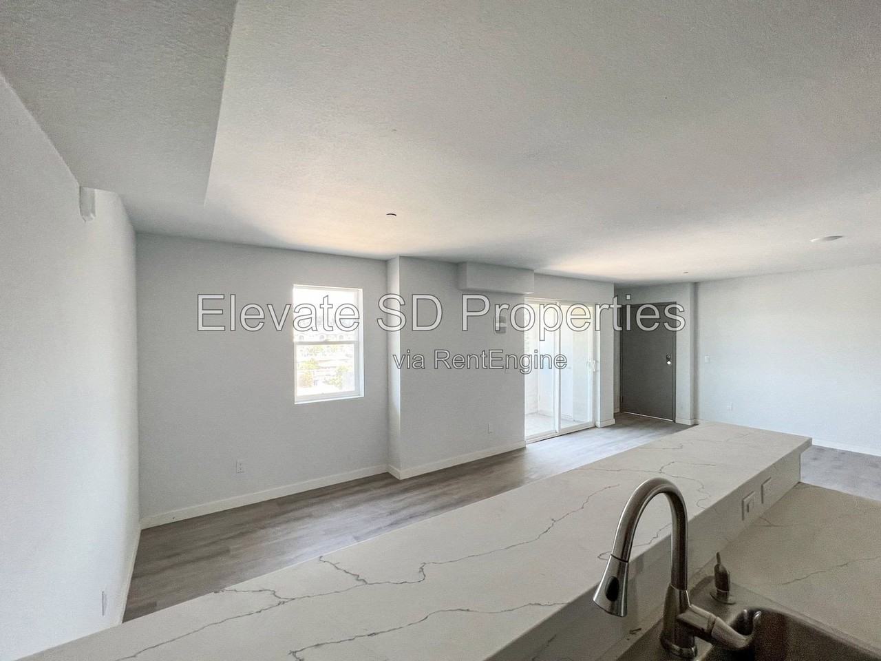 1819 E 9th St #105 - Photo 5 of 17