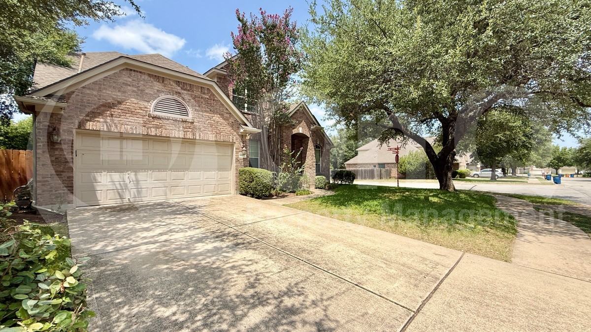 16212 Double Eagle Dr - Photo 2 of 32