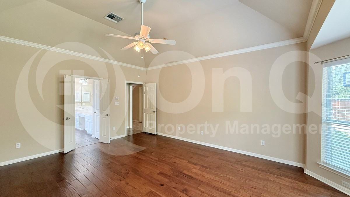 16212 Double Eagle Dr - Photo 7 of 32