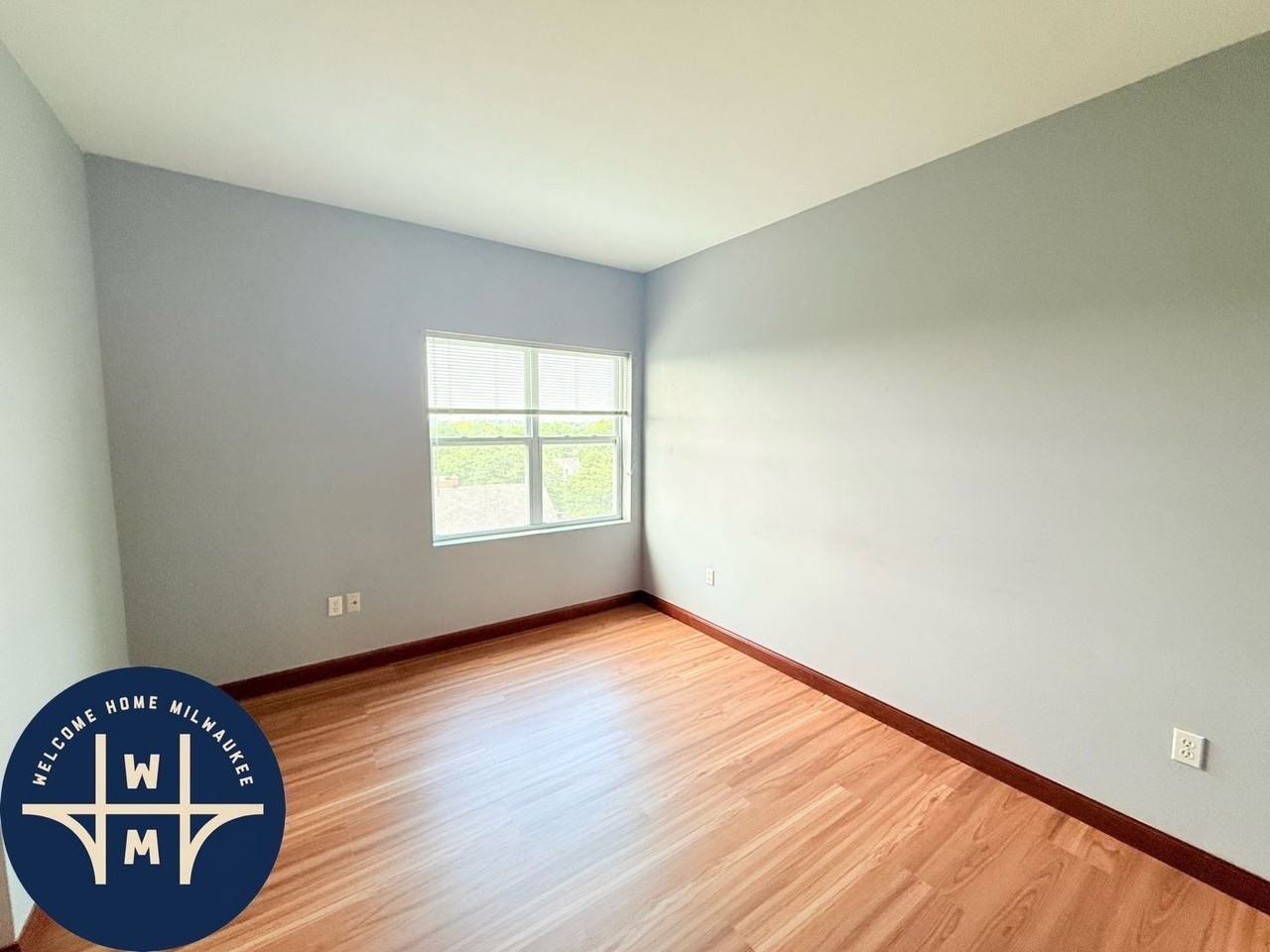 6330 W Greenfield Ave #409 - Photo 7 of 16