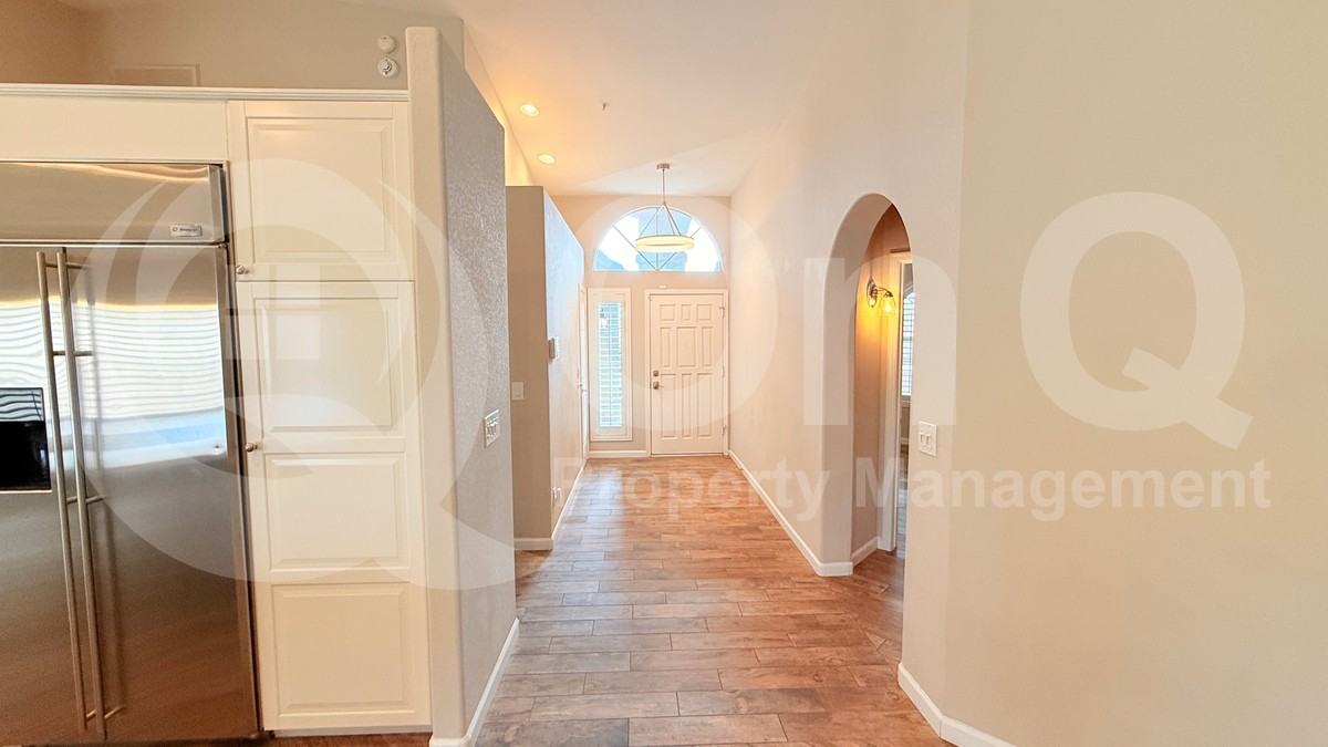 9140 E Siesta Ln - Photo 2 of 23